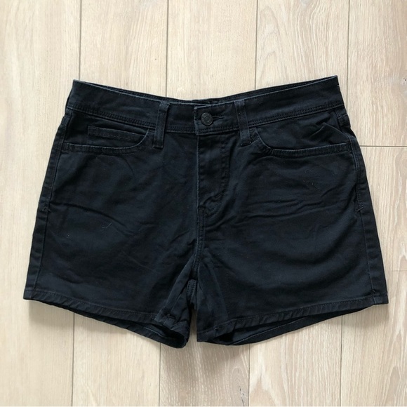Levi’s Black High Rise Shorts - Picture 2 of 11